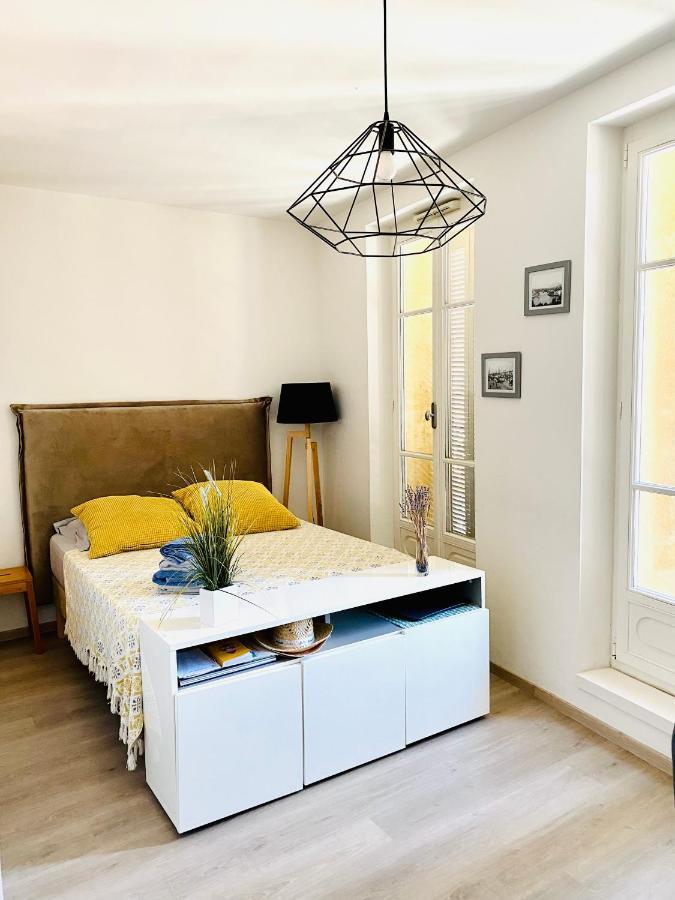 Grand Studio Au Pied Du Panier Apartment มาร์กเซย ภายนอก รูปภาพ