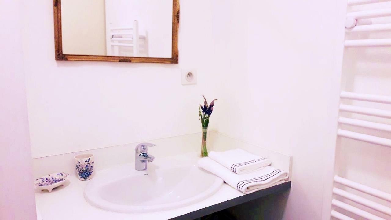 Grand Studio Au Pied Du Panier Apartment มาร์กเซย ภายนอก รูปภาพ